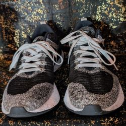 Nike Mens Shoes React Infinity Run Flyknit 2 Size 8.5 Sneakers Pre Owned