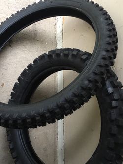 Set  of  Dirt bike   Knobby tires