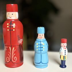 Vintage Nesting Dolls From Poland  Soldier 💂‍♀️ 