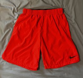 NIKE DRI FIT SUMMER SHORTS - MEDIUM
