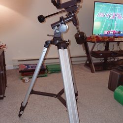 Orion AstroView 90mm EQ refractor telescope