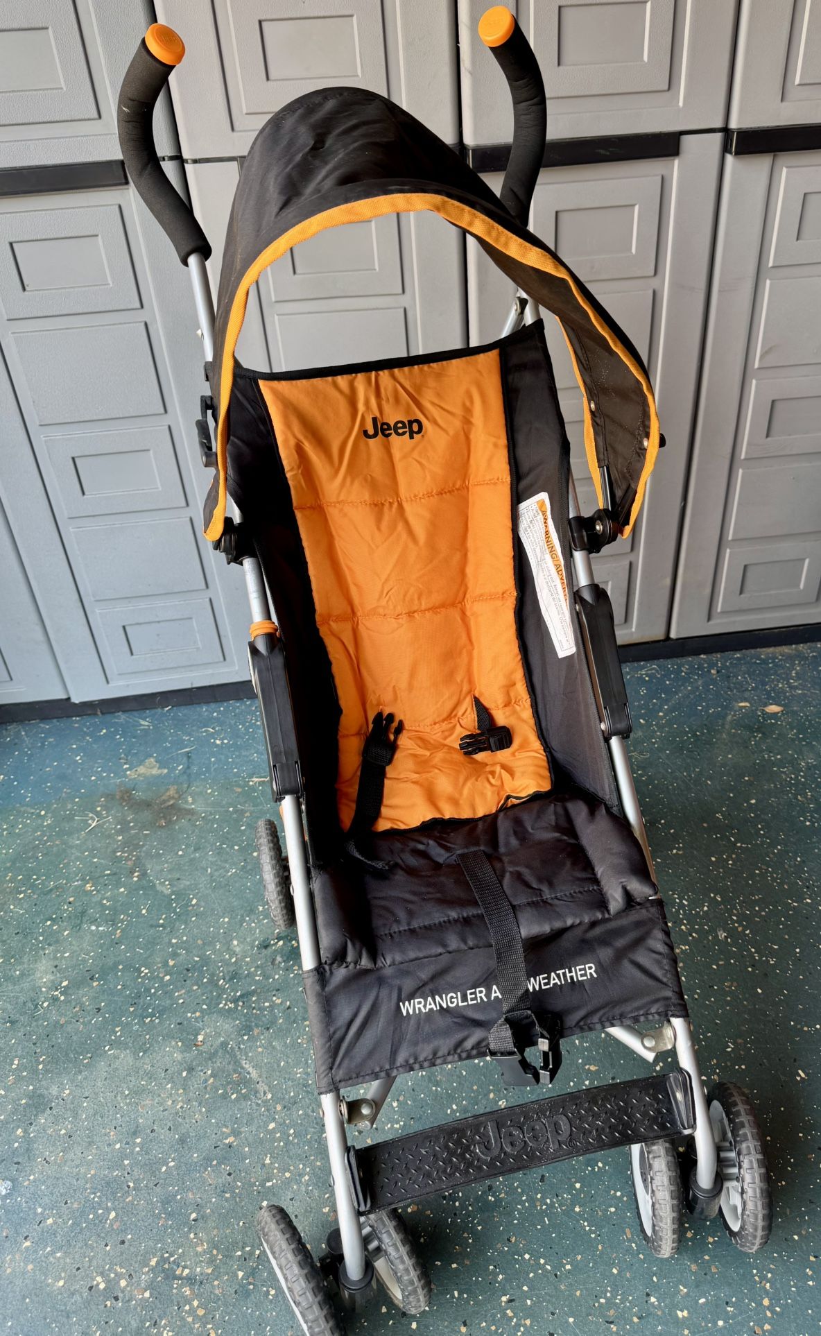 Jeep Stroller Lightweight Umbrella Stroller With Footrest, Small Storage Under, Canopy And Roll up Seat For Air Circulation $20 Cash At Pickup In Apex