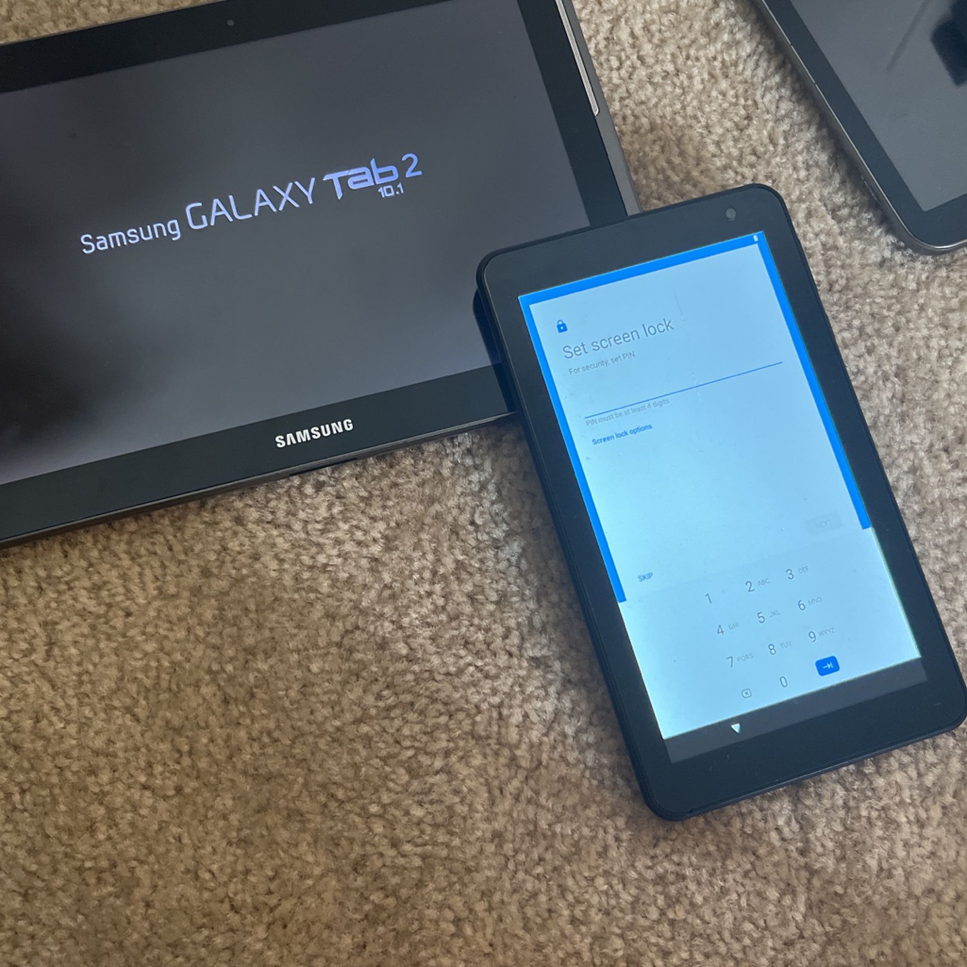 Galaxy Samsung And vanyo Table 