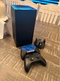 Xbox one series X  [1TB]  [Xbox Elite series 2 controller🔥] [Battery station🔋]