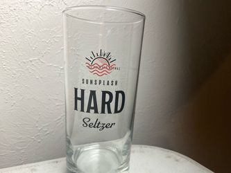 Glass pint cup