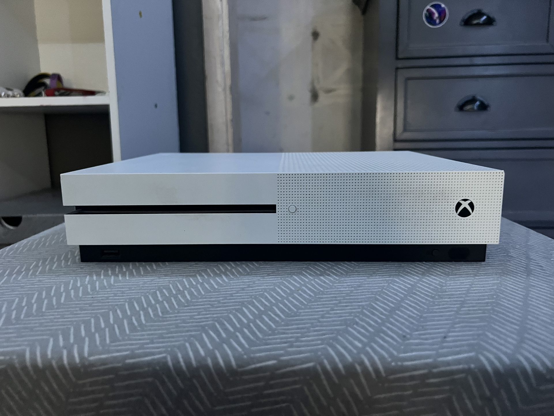 Xbox One S