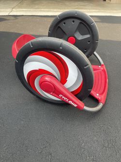 Radio Flyer, Cyclone Ride-on for Kids, Arm Powered, 16" Wheels, Red - Quantity 1