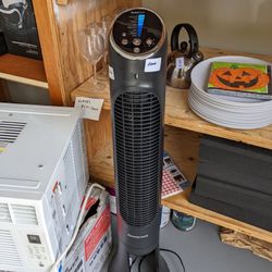 Honeywell Oscillating  & Quiet Fan With Remote 