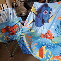 Finding Nemo / Dory Toddler Bed Comforter Set