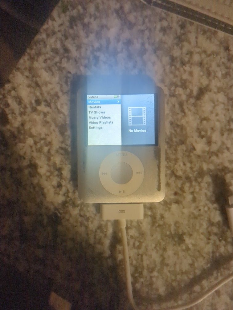 iPod Model A1236-3rd Gen. - 4gb- Preowned/As Is/For Parts Only
