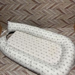 Baby Nest Lounger 