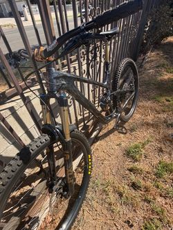 High-End Full Carbon MTB
