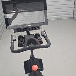 NordicTrack Commercial S22i Studio Cycle (2022 model)