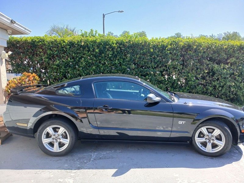 2005 Ford Mustang