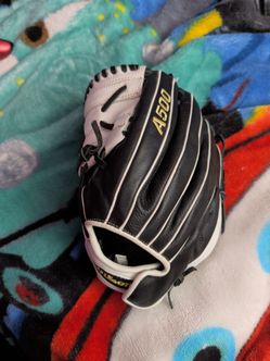 Baseball glove too small still has tag