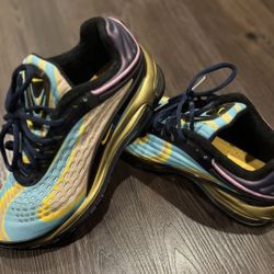 Nike Size 9 In Women Great Condition