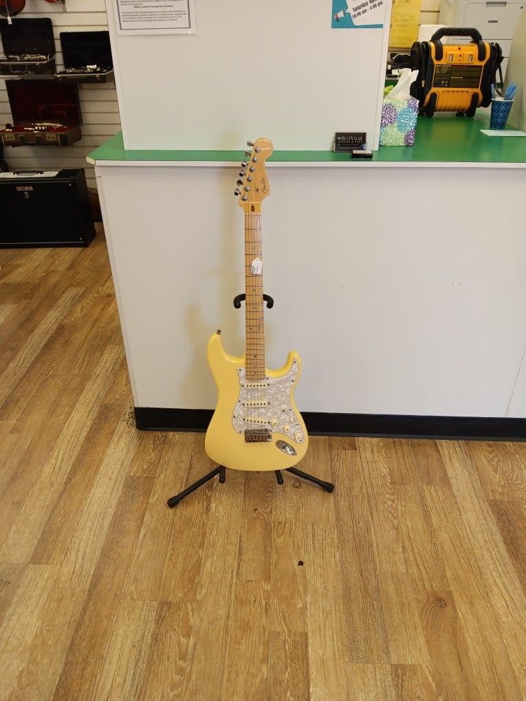 USA Fender Stratocaster Electric Guitar