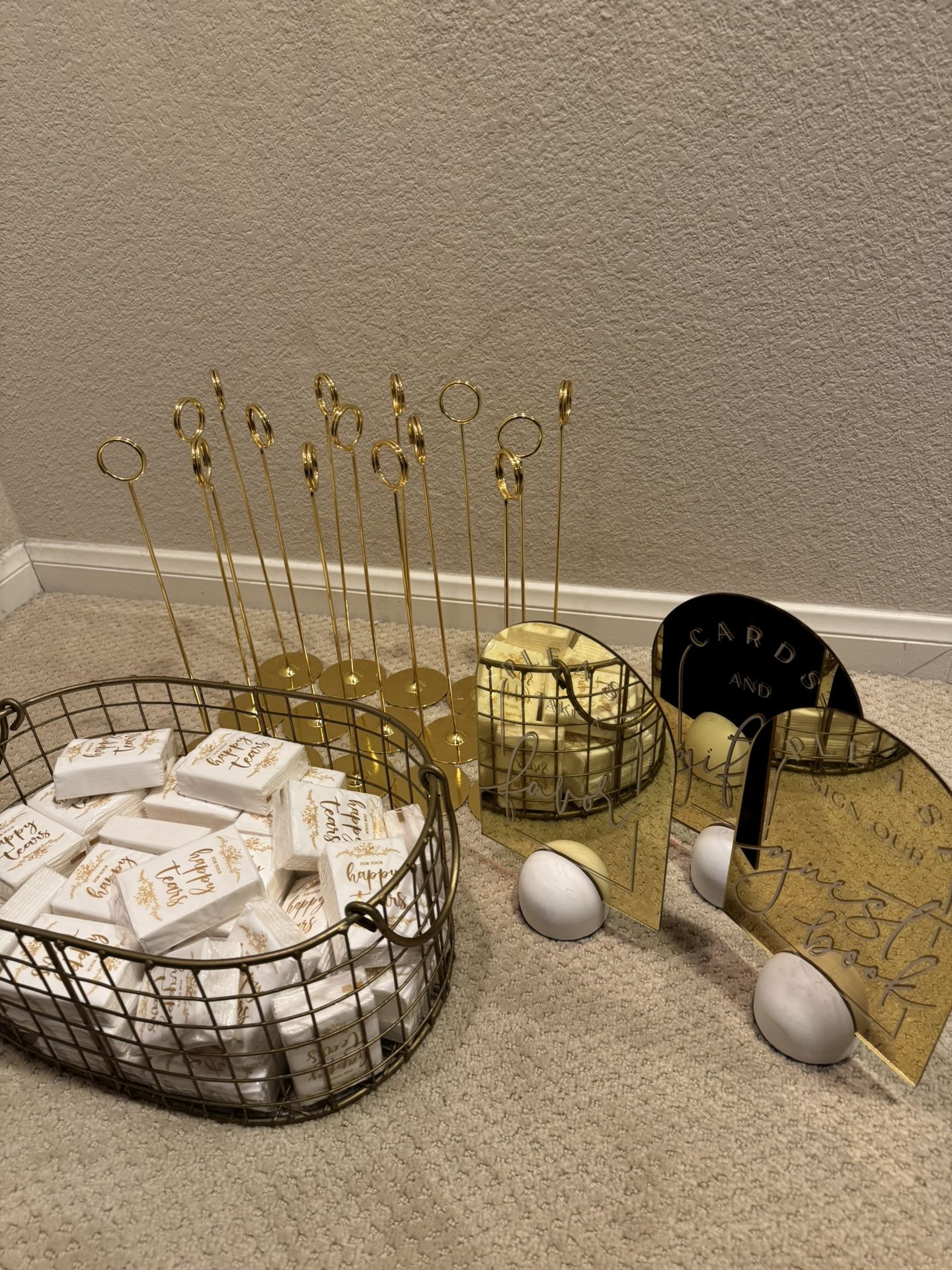 Miscellaneous Wedding Decor