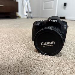 Canon EOS 90D
