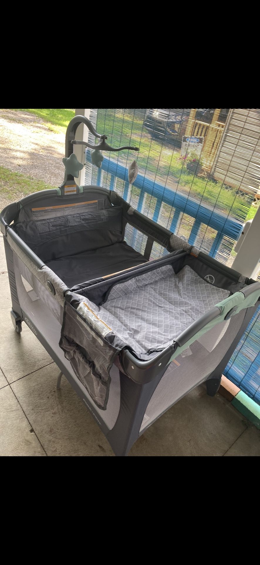 Graco Pack ‘n play/ change ‘n carry playard
