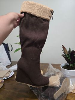 Boots - shoes