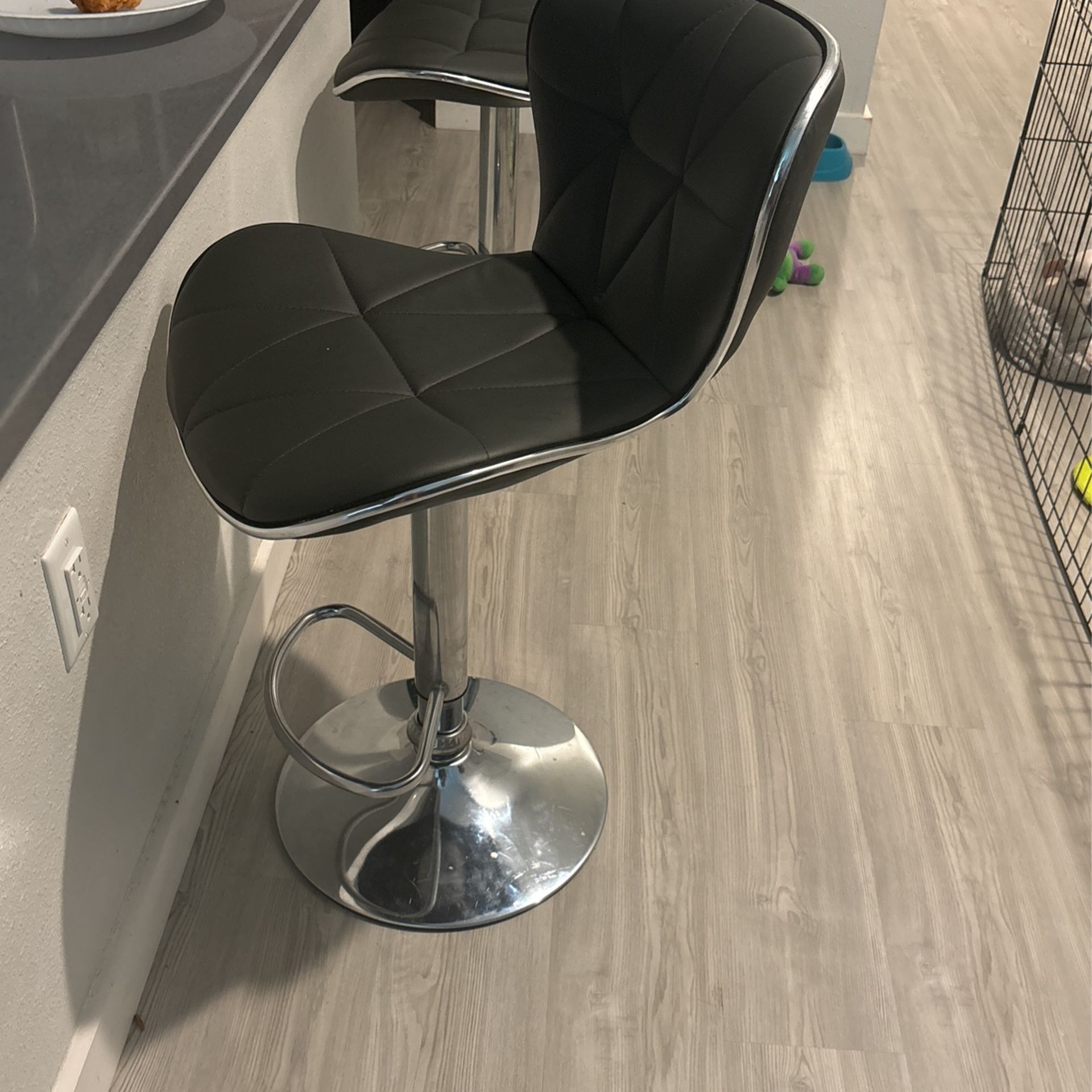 4 Kitchen Stools