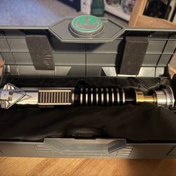 Galaxy Edge Luke Skywalker Lightsaber 