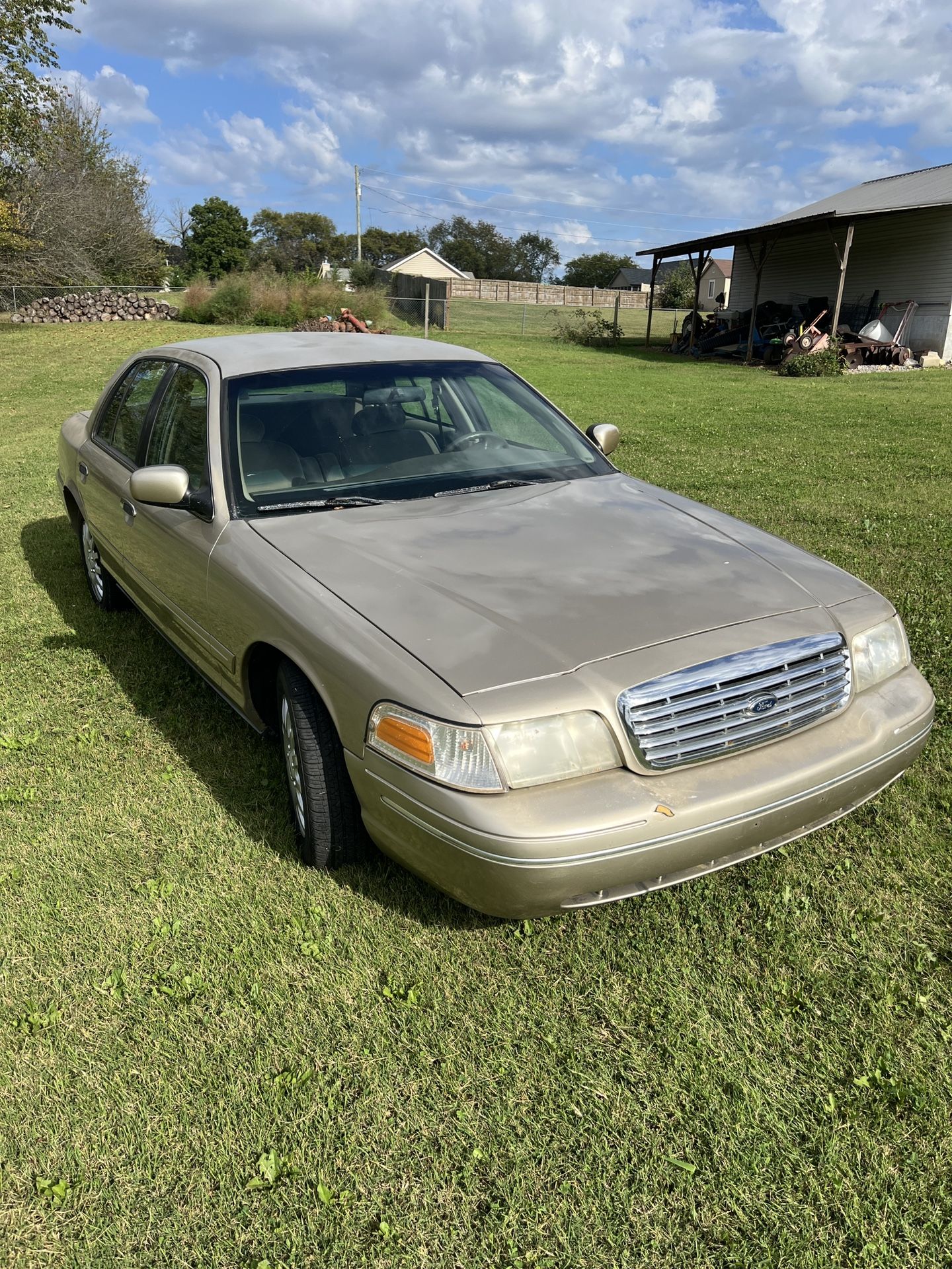 2000 Ford Crown Victoria