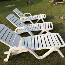 Chaise Lounge Chairs