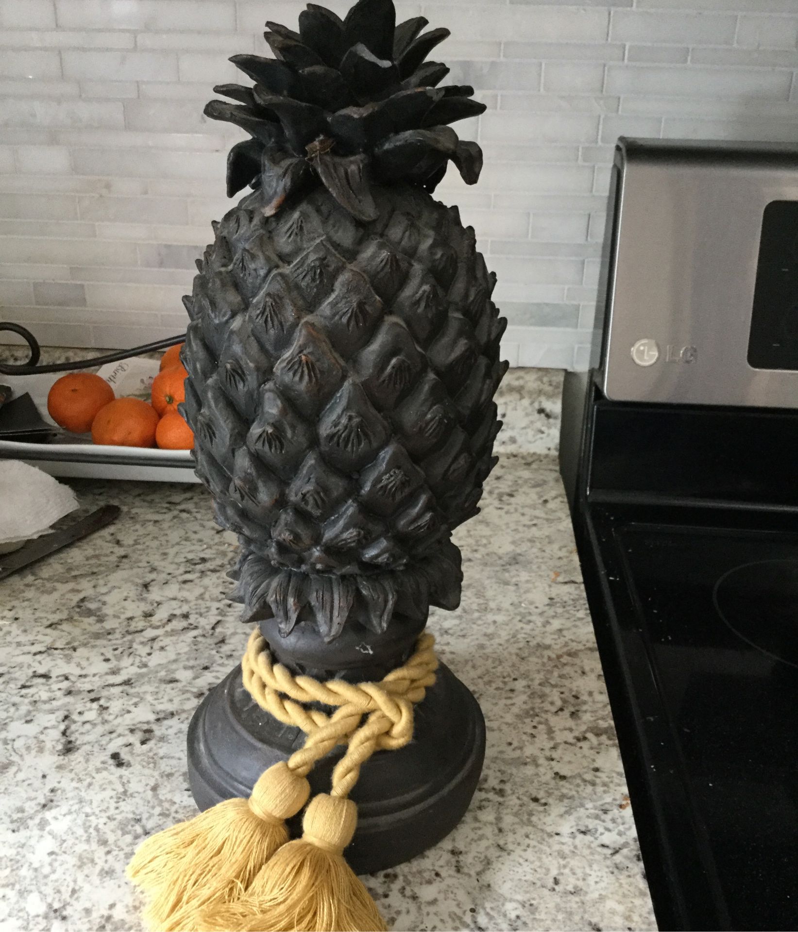 Decorative welcoming pineapple decoration