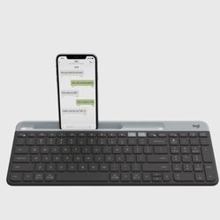 Logitech K580 Slim Wireless Keyboard – Black, Felt Travel Case Case Included