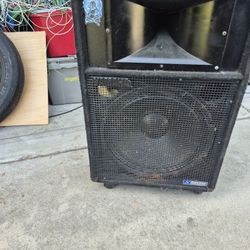 Yamaha Club Series 3 PA Speakers