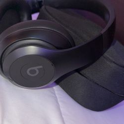 Beats Studio Pro 
