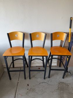 Set of 3 metal/wood tall barstools