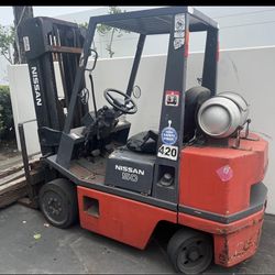 Forklift