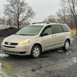 2004 Toyota Sienna