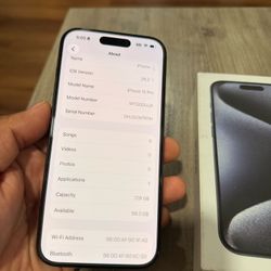 iphone 15 pro     linerado  para cualier  conpañia esta muy bien cuidado    