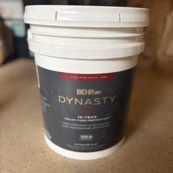 Behr Dynasty Ultra Pure White Flat Exterior Stain-Blocking Paint & Primer 5 Gal