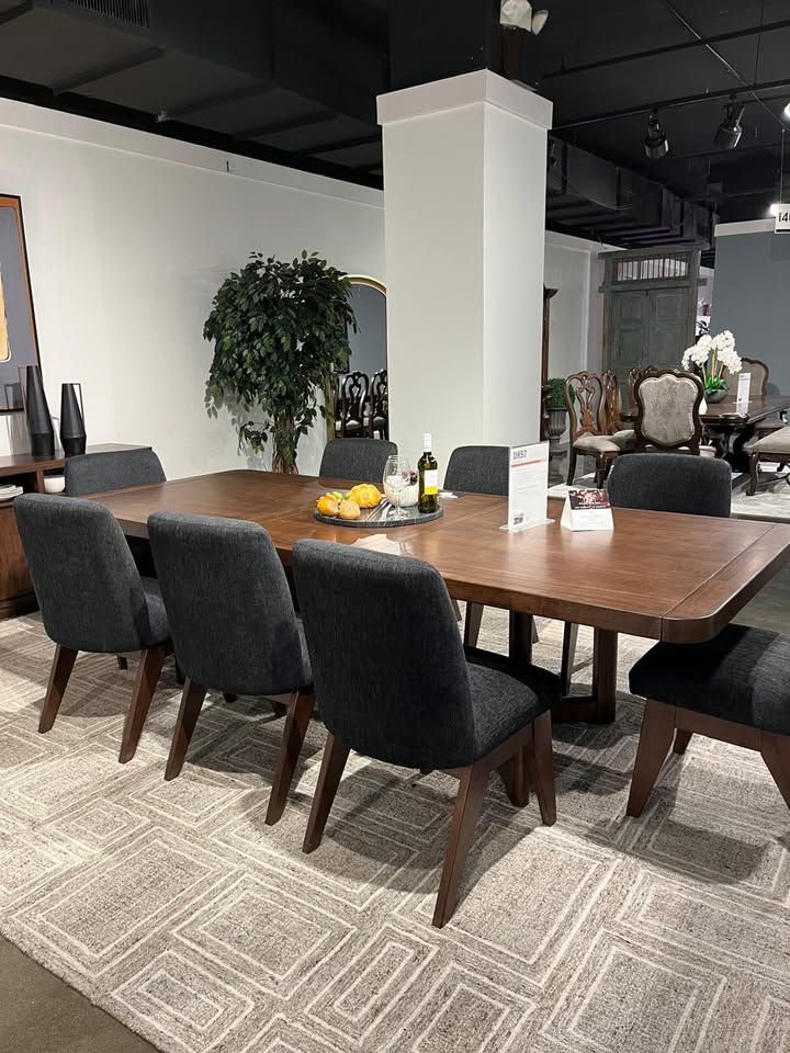 Casual, Contemporary styling dining set features modern vibe w/extension leaf