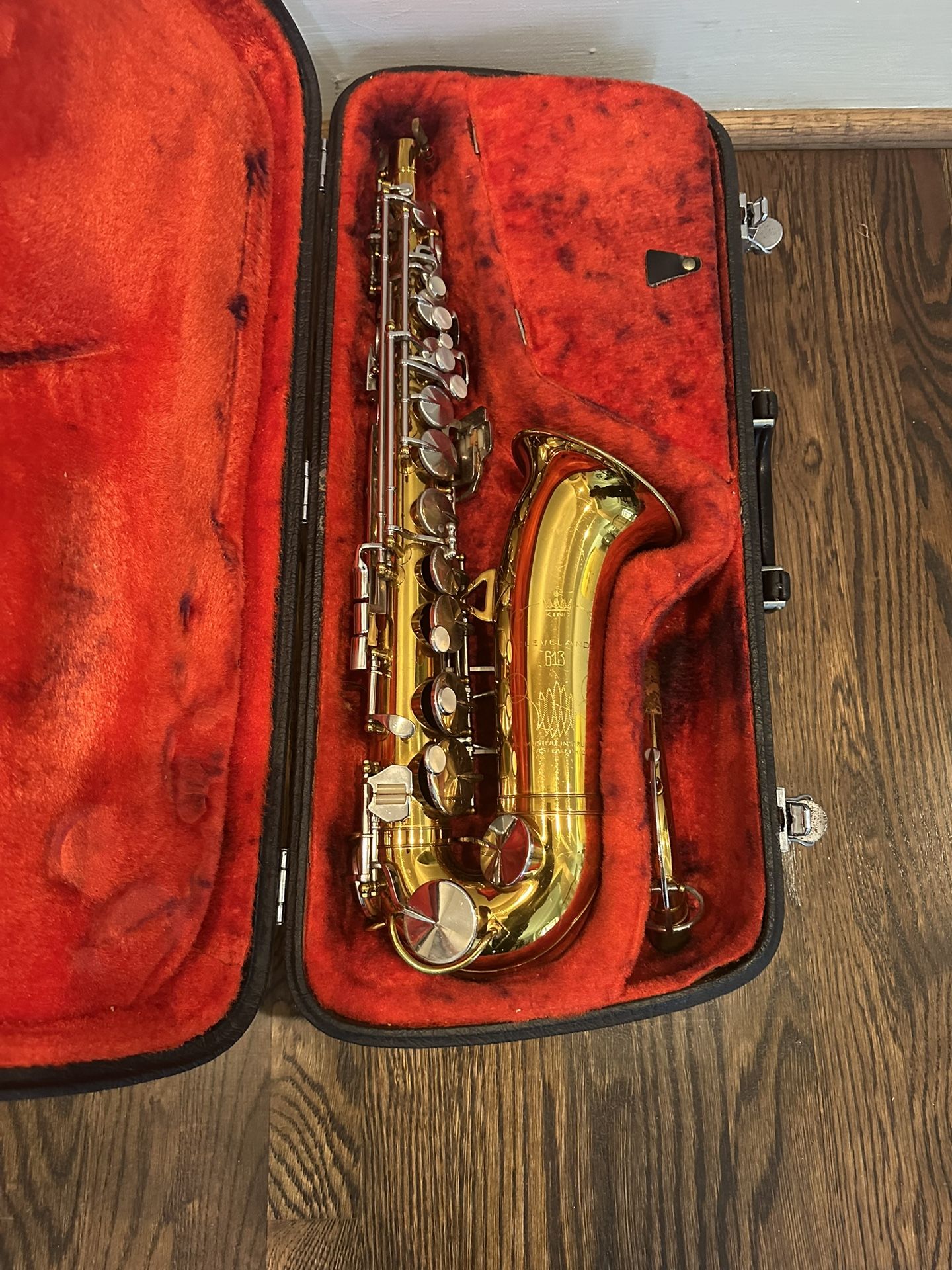 King Cleveland 613 Alto Saxophone With Case And Extras