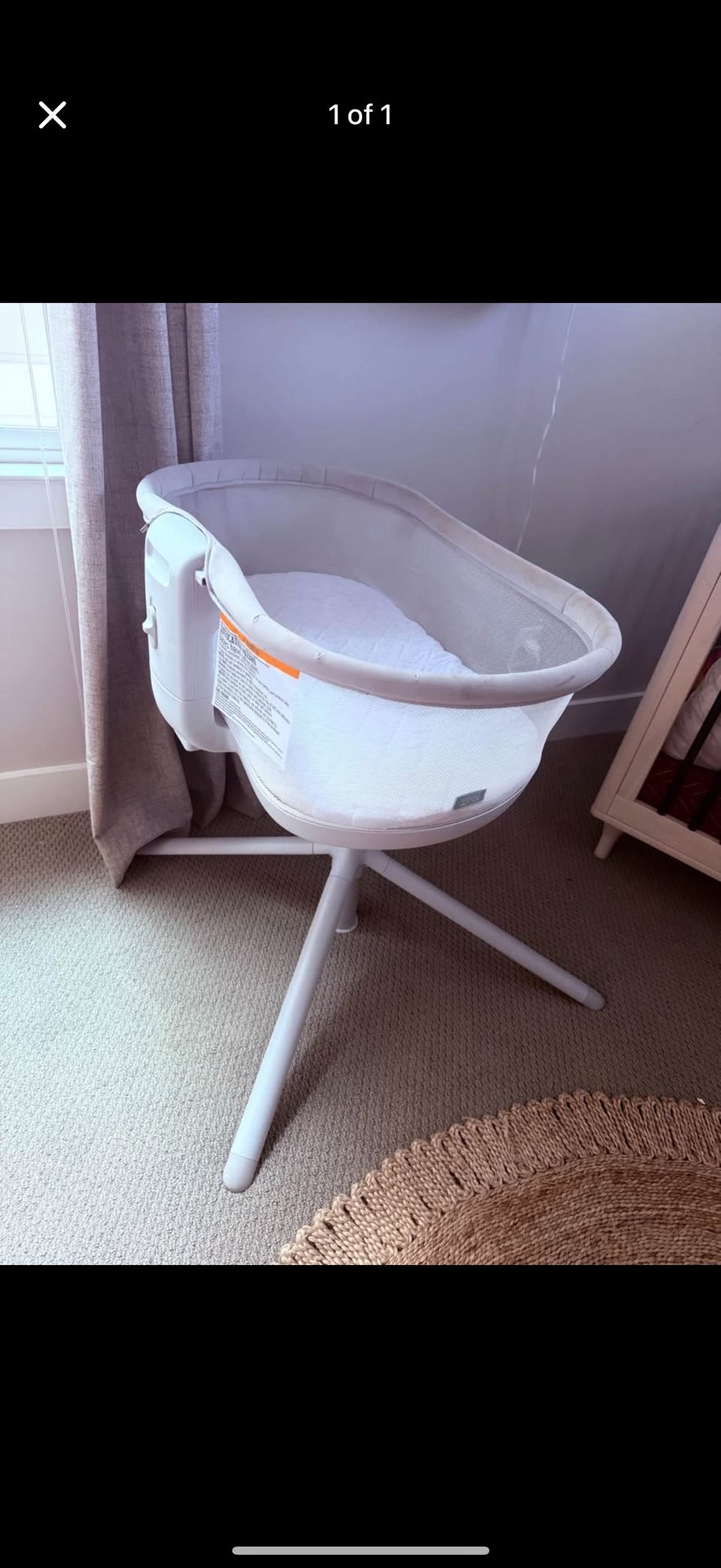 Halo Bassinest bassinet W/ bassinet sheets