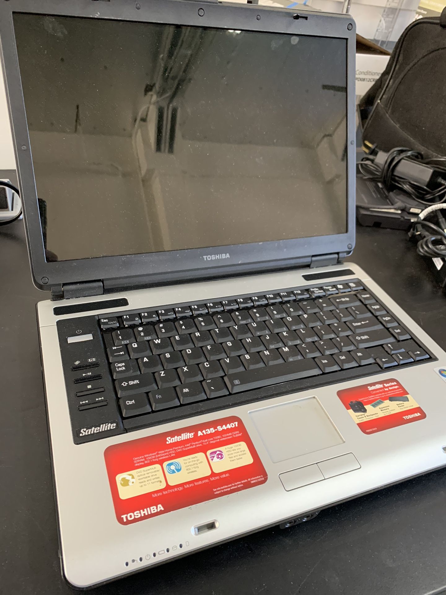 Toshiba Laptop - For Parts