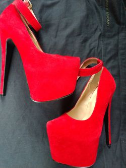 Gorgeous 6" red heels