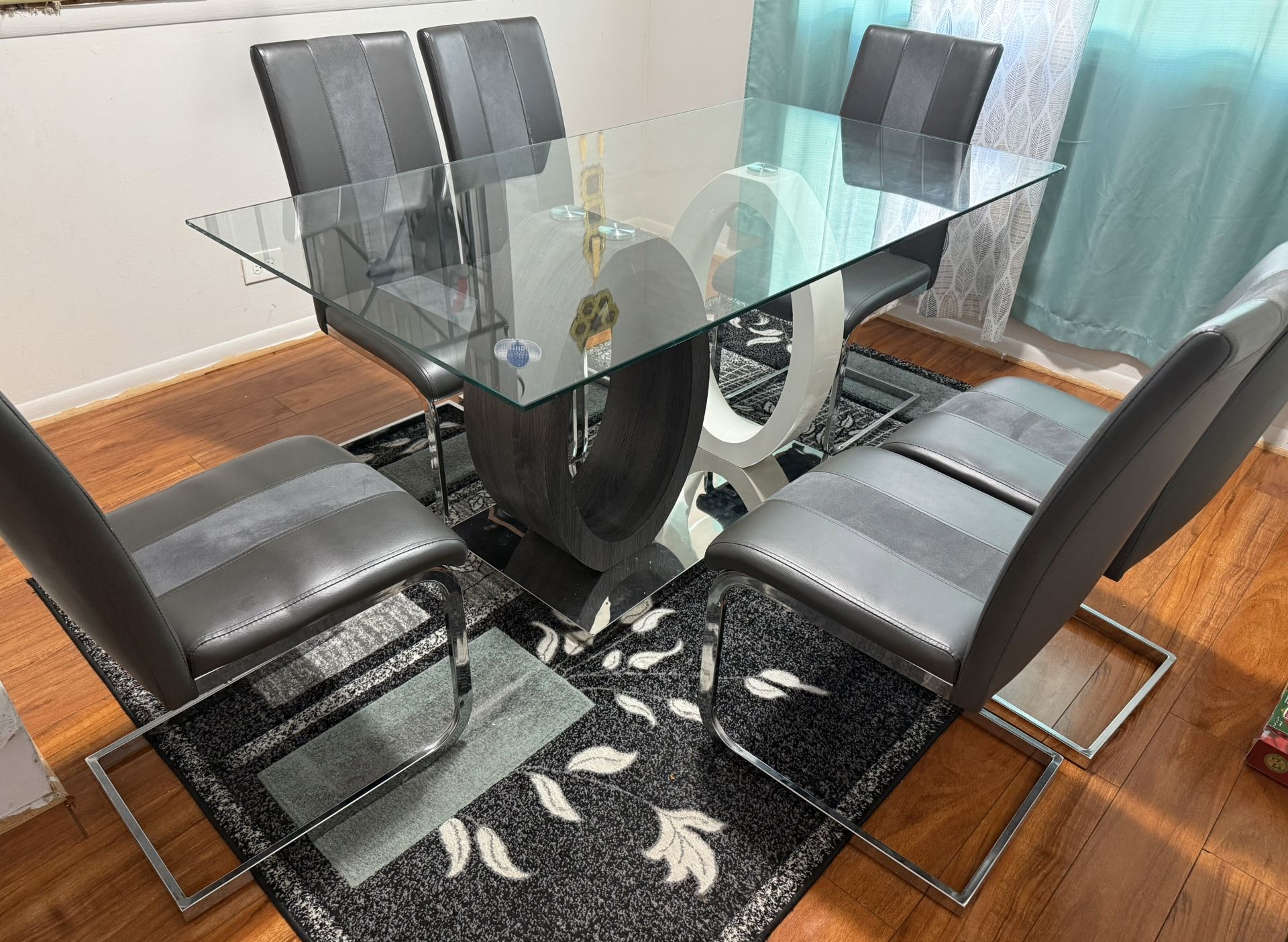 Dinning Table With 6 Chair