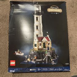 LEGO Ideas: Motorized Lighthouse (21335)