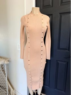 Bebe long sleeve midi dress size M