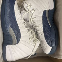 Jordan Retro 12 Blue Boys Size 6