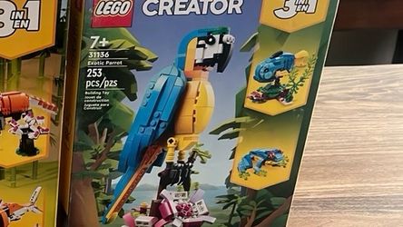 Lego Creator Exotic Parrot 31136
