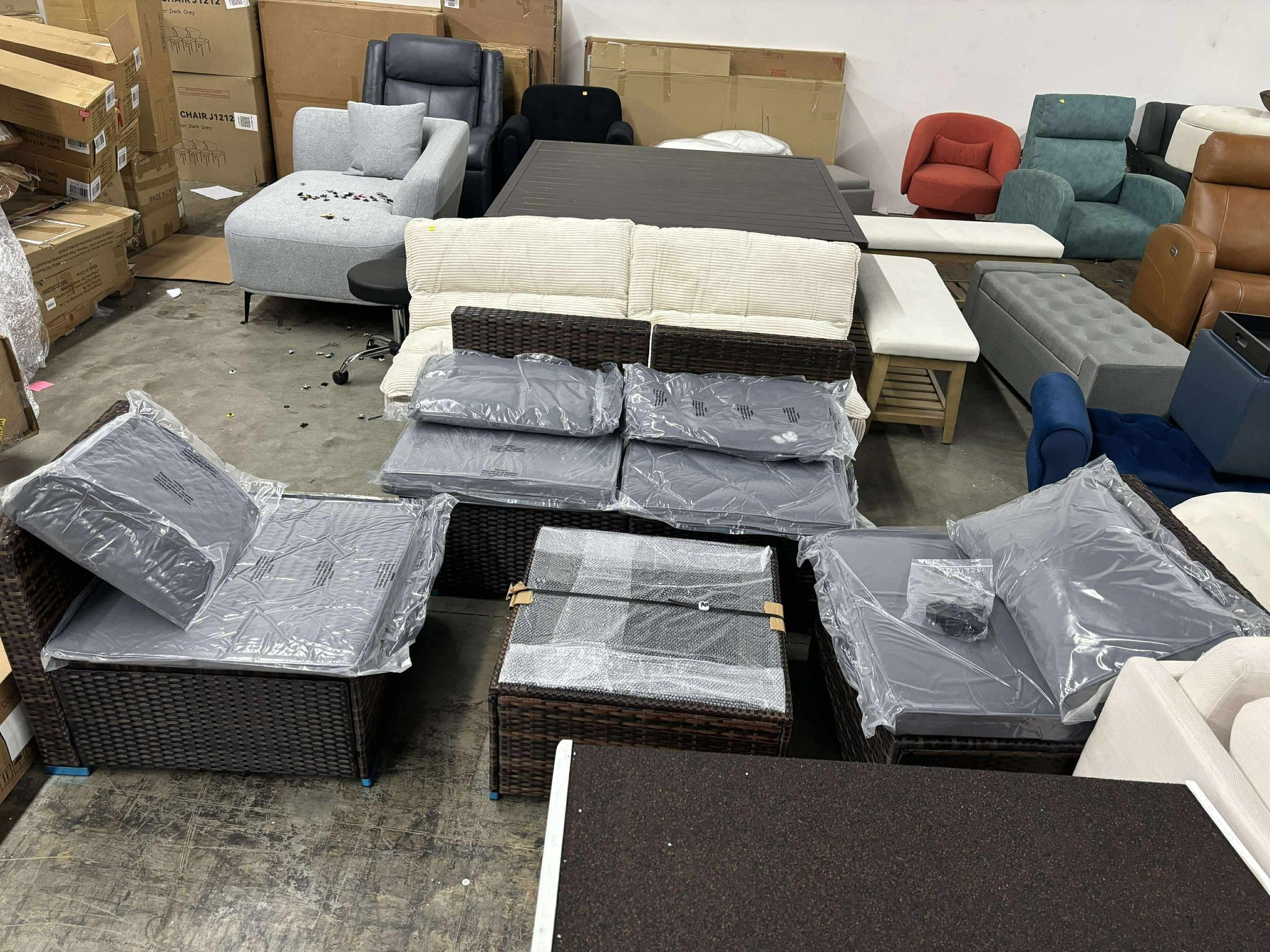 5-Piece Outdoor Sectional Patio Furniture Set, PE Rattan Conversation Set with Cushions and Glass Coffee Table, Gray