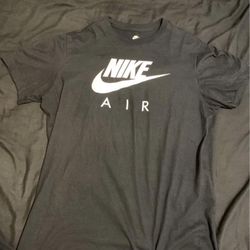 Nike shirt Size M 
